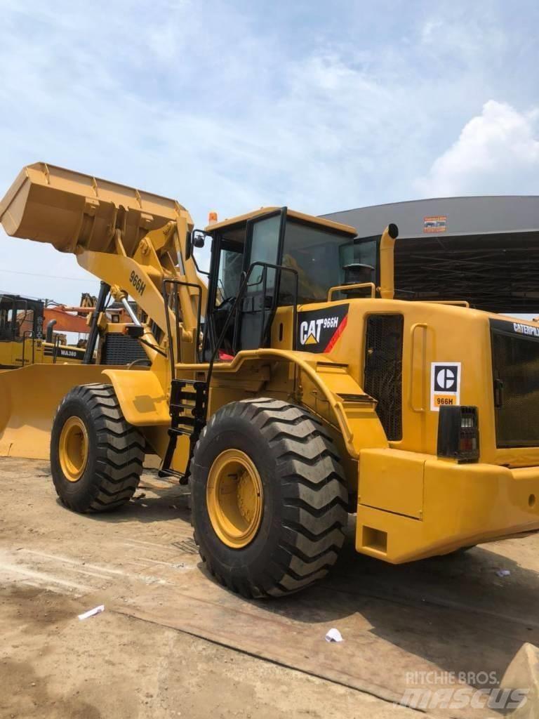 CAT 966 H Gumikerekes homlokrakodók