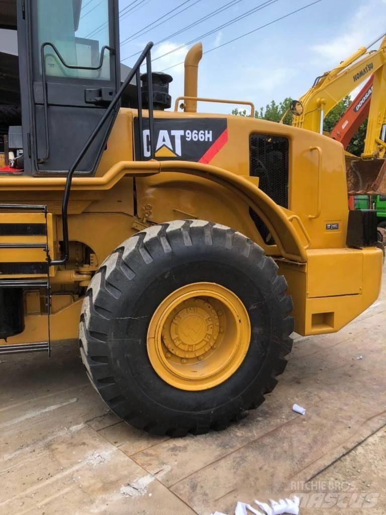 CAT 966 H Gumikerekes homlokrakodók