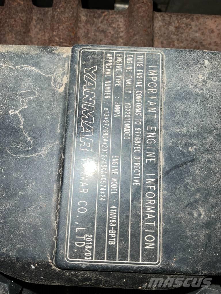 Takeuchi TB 250 Mini kotrók < 7t