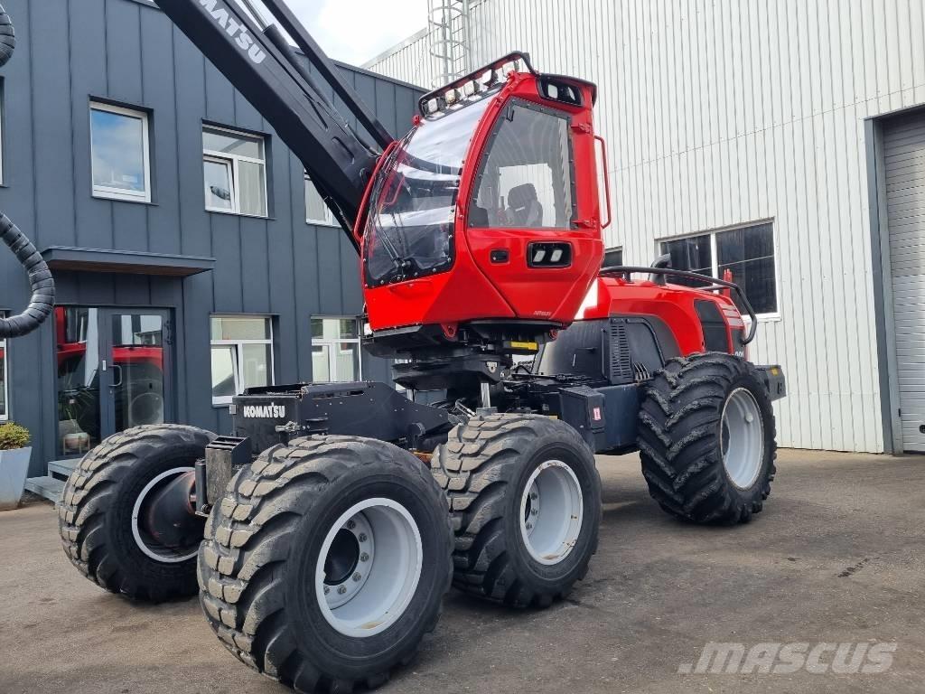 Komatsu 901 Betakarítók