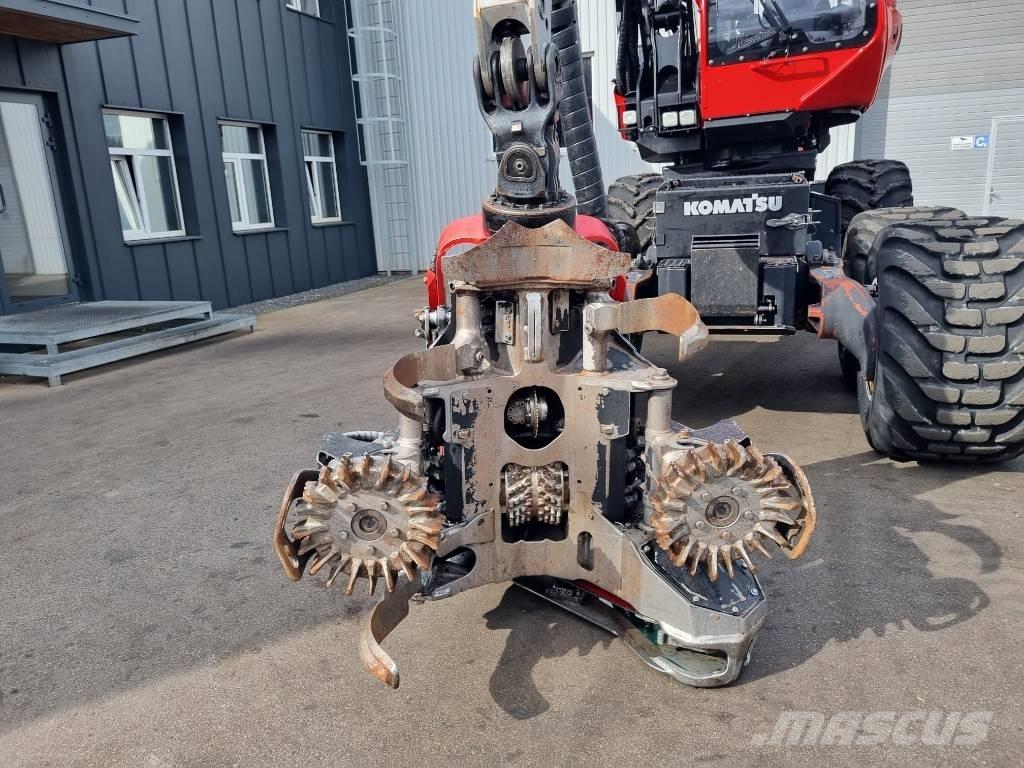 Komatsu 901 Betakarítók