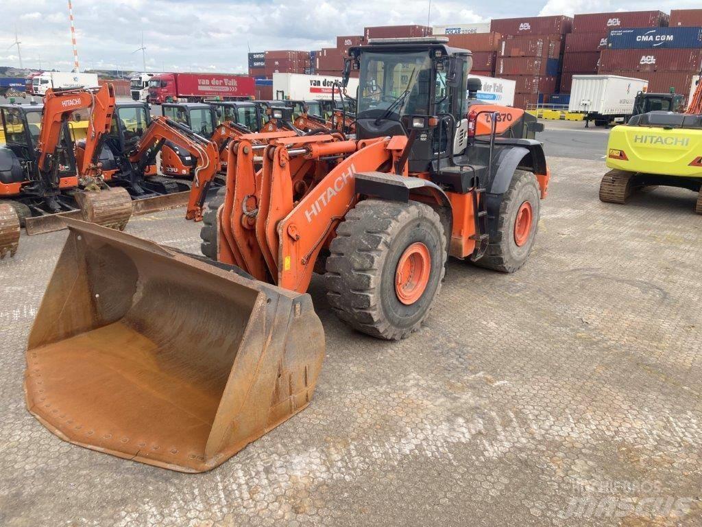 Hitachi ZW370-5B Gumikerekes homlokrakodók