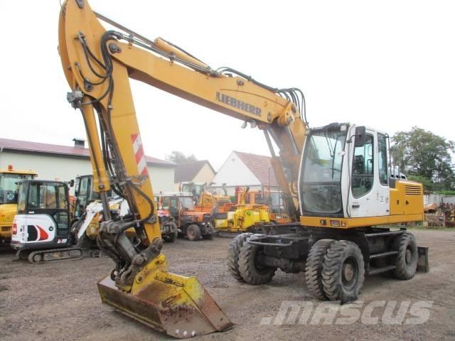 Liebherr A 904 C Gumikerekes kotrók