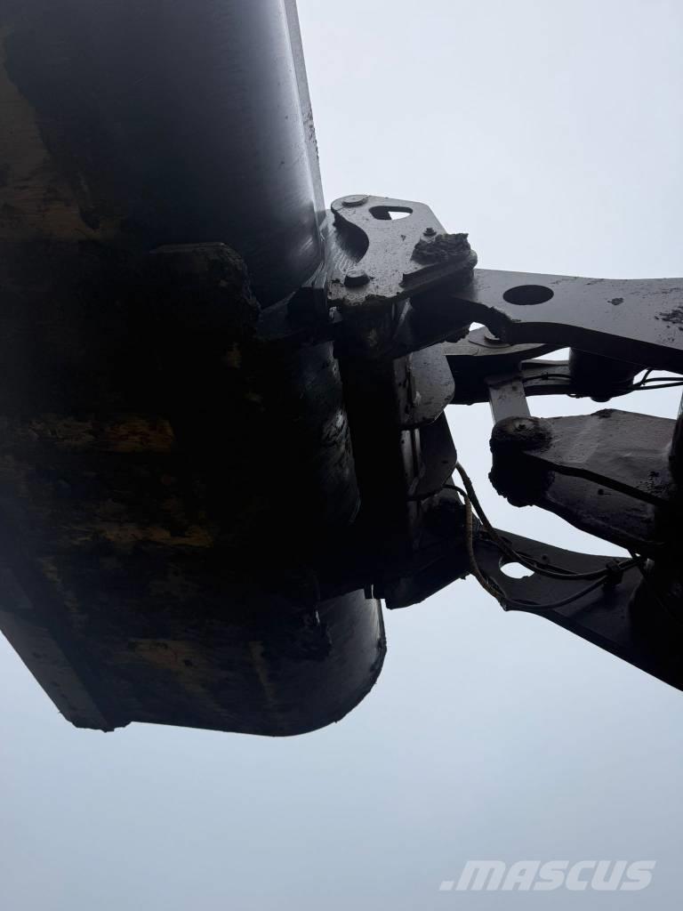 Volvo L180F Gumikerekes homlokrakodók