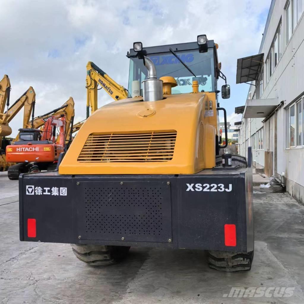 XCMG XS 223 J Egydobos hengerek