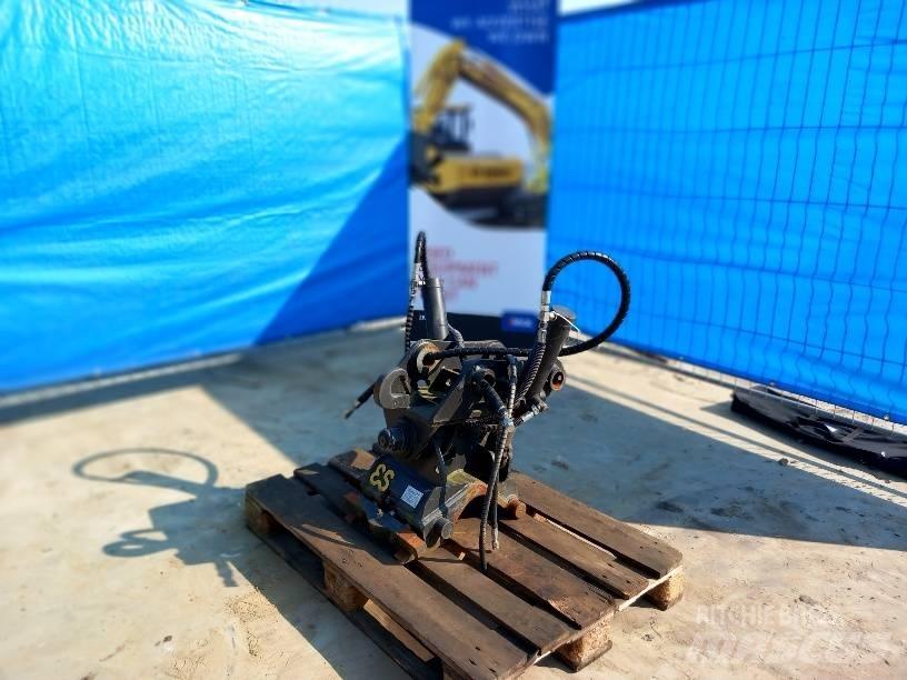 Komatsu PC88MR-8 Forgatók-Építőipar