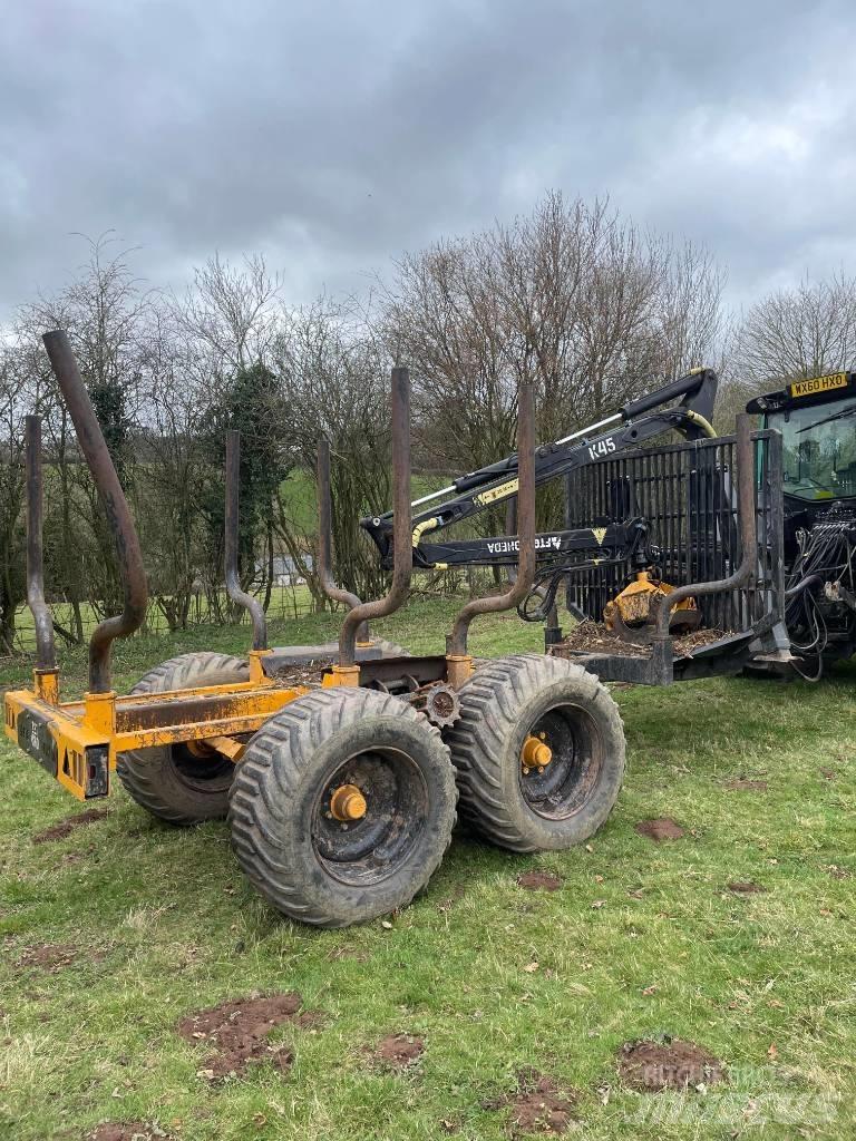 Valtra N122 Traktorok