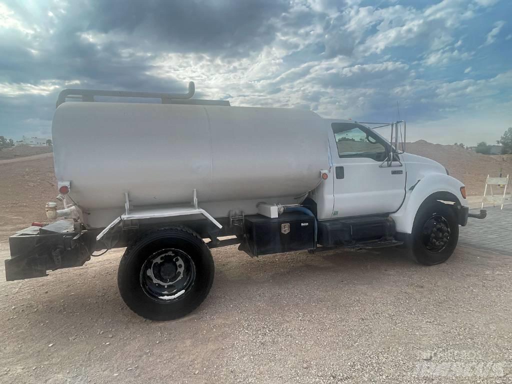 Ford F 750 XLT Vízszállító teherautók