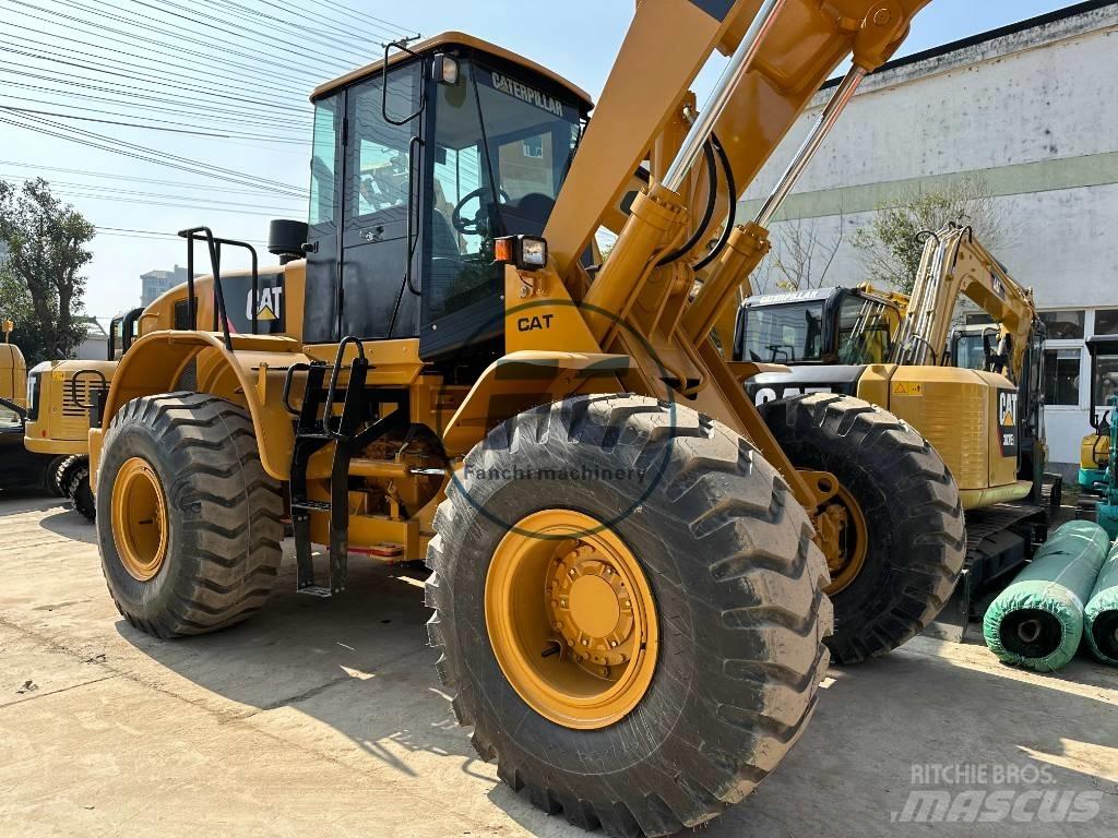 CAT 966 Gumikerekes homlokrakodók