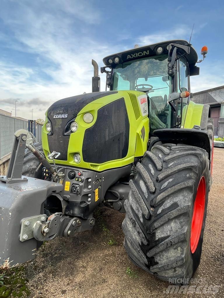 CLAAS Axion 810 Traktorok