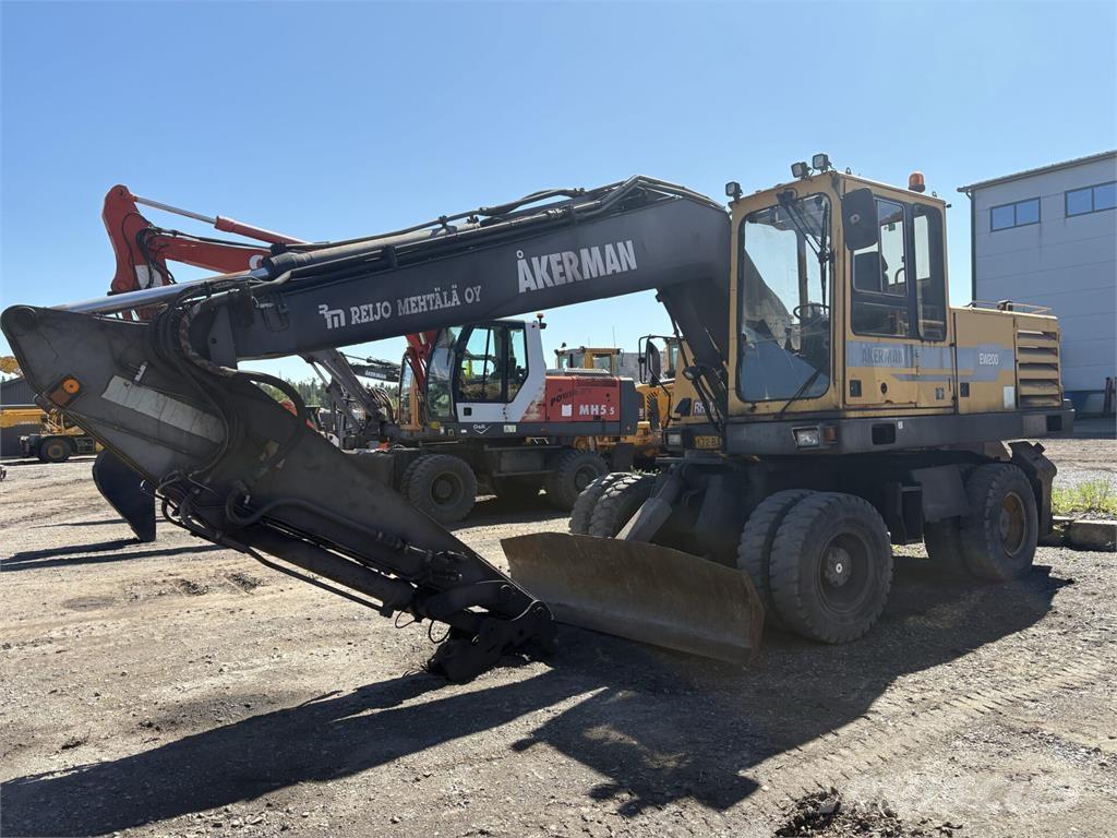 Åkerman EW200 Gumikerekes kotrók