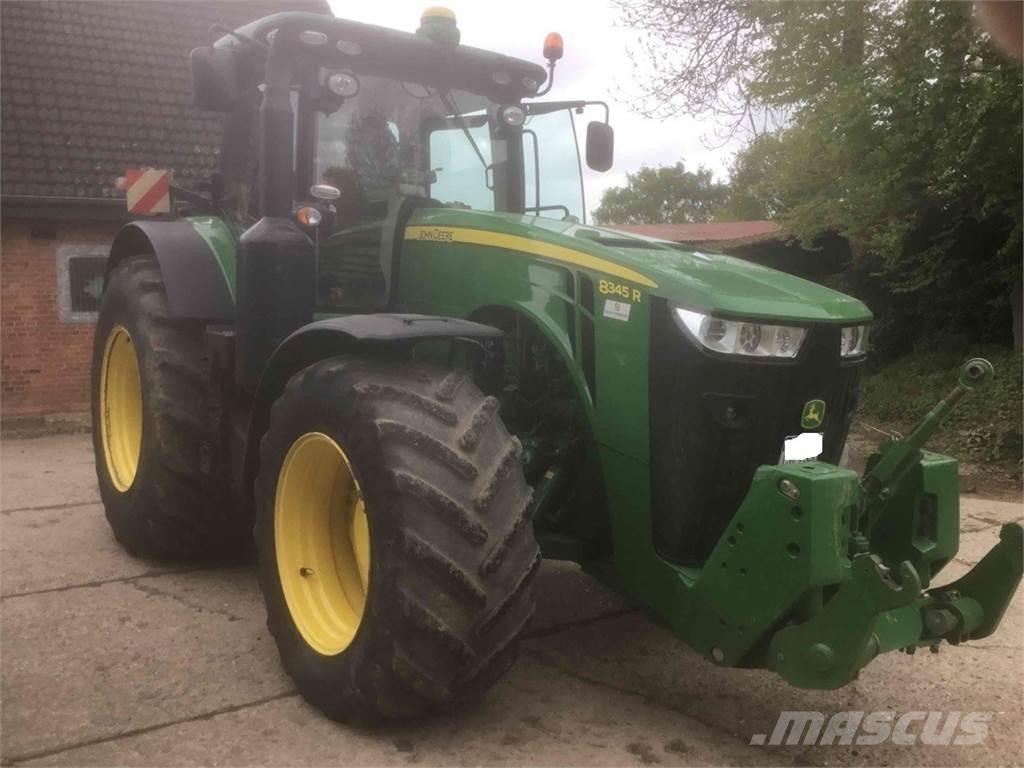 John Deere 8345R Traktorok