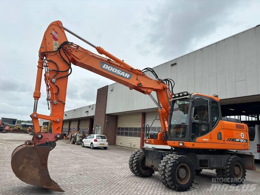 Doosan DX 190 W Gumikerekes kotrók