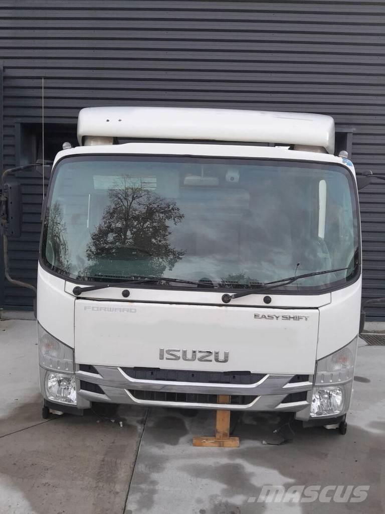 Isuzu N75 Vezetőfülke és belső tartozékok
