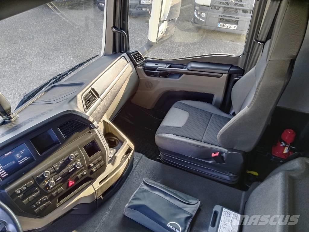 MAN TGS 26.360 Dobozos teherautók
