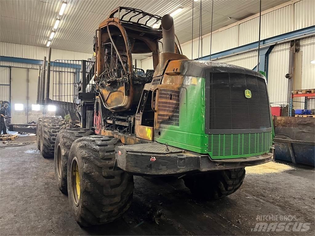 John Deere 1210E Kihordók