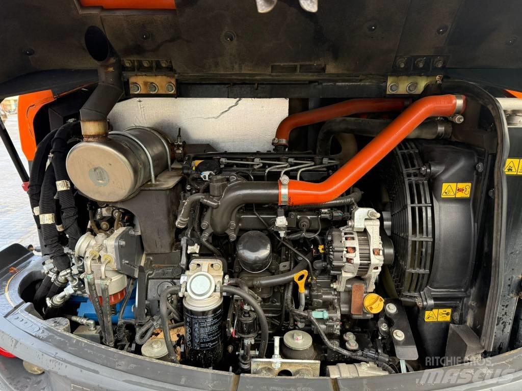 Doosan DX 57 W Gumikerekes kotrók
