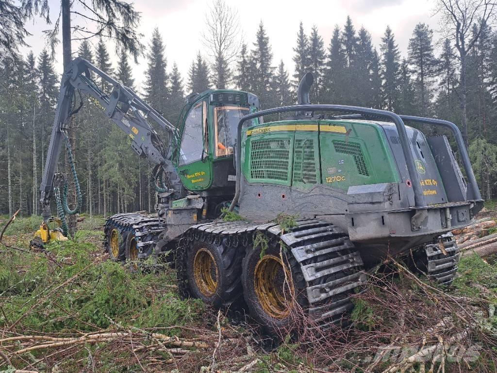 John Deere 1270 G Betakarítók