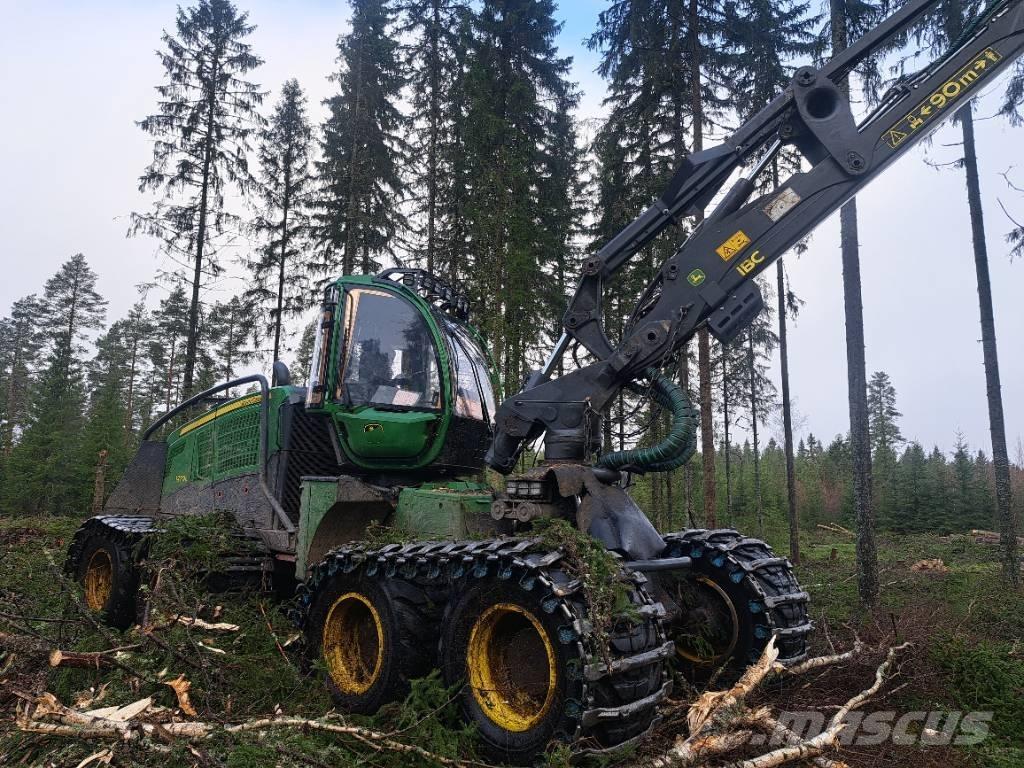 John Deere 1270 G Betakarítók