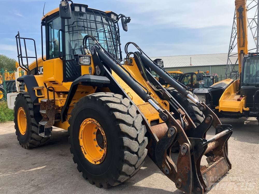 JCB 437 Gumikerekes homlokrakodók