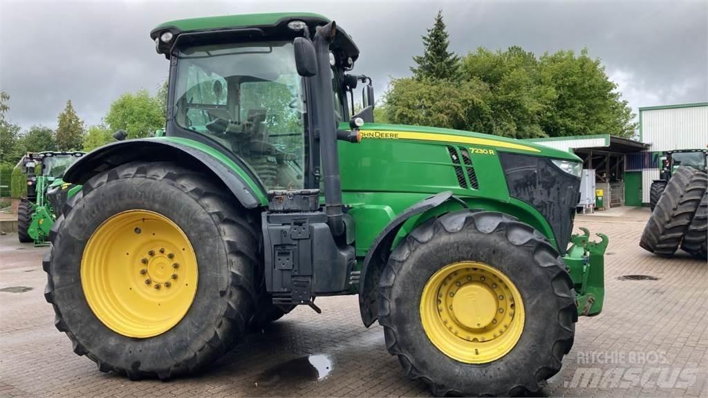 John Deere 7230R Traktorok