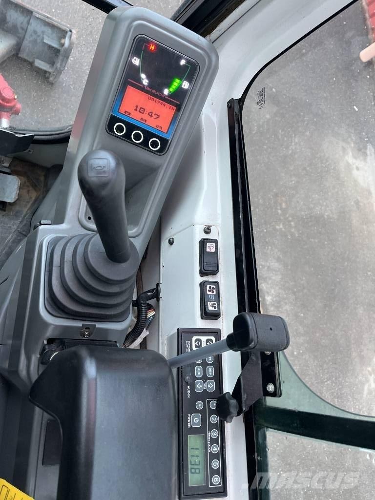 Takeuchi TB 216 Mini kotrók < 7t