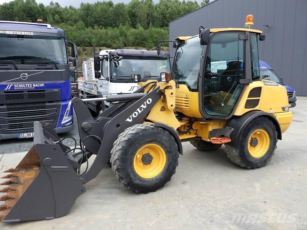 Volvo L 25 F Gumikerekes homlokrakodók