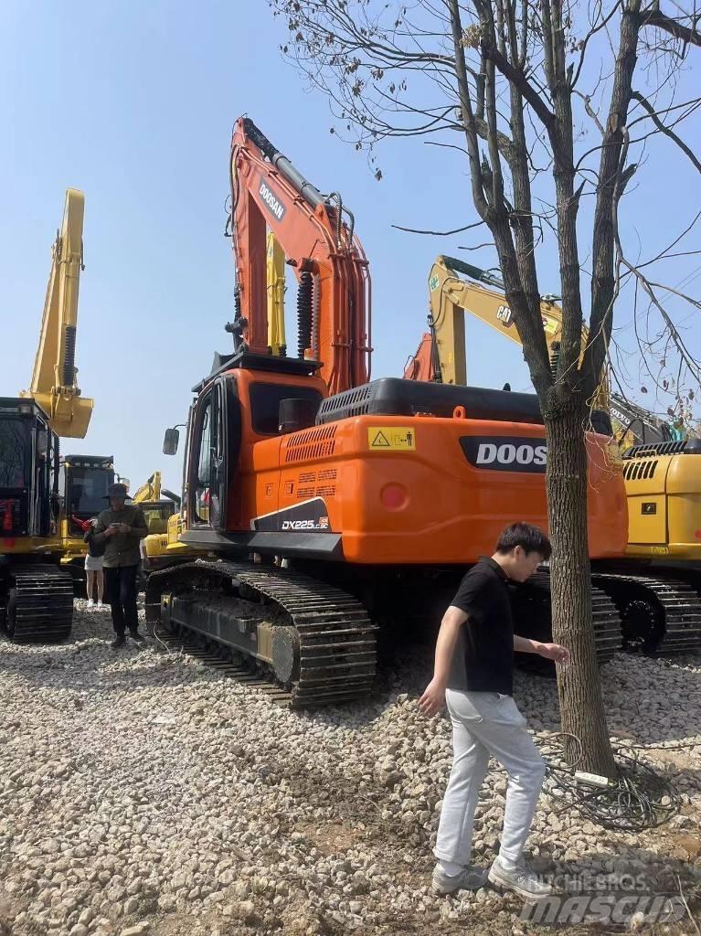 Doosan DX 225LC-9C Lánctalpas kotrók