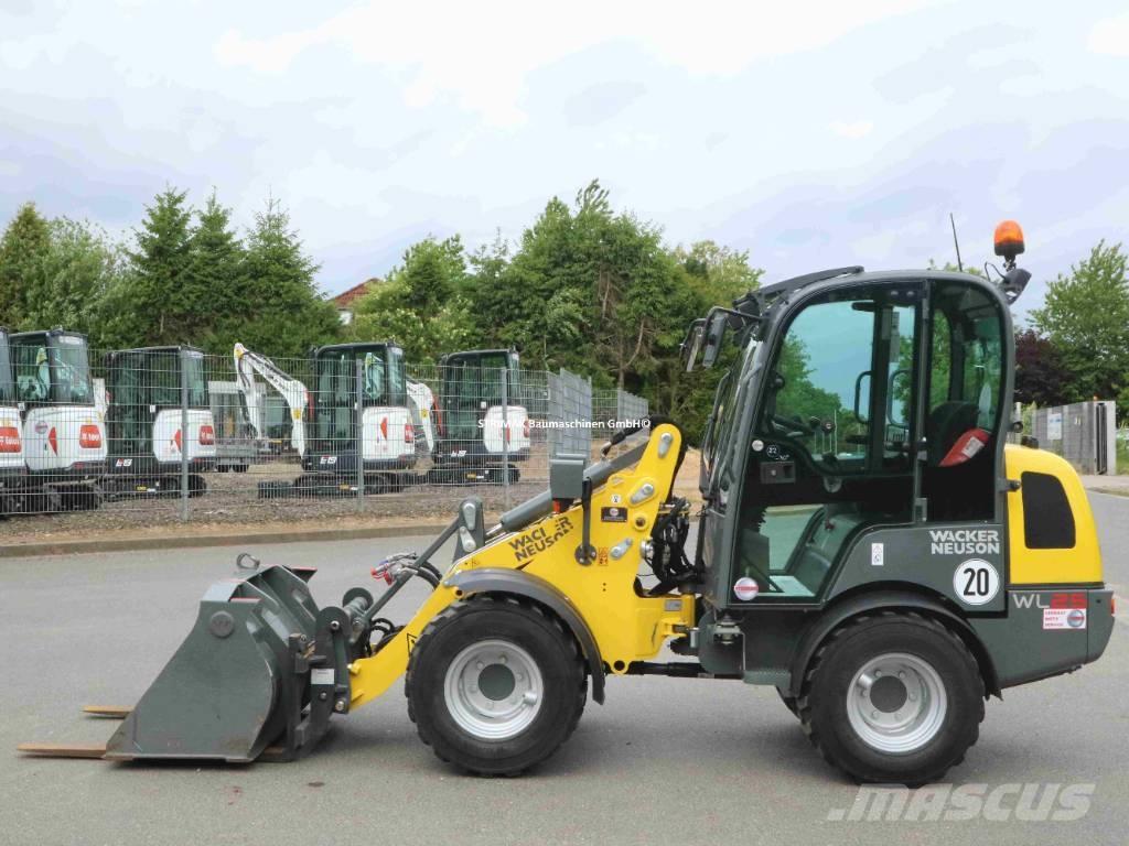 Wacker Neuson WL 25 Gumikerekes homlokrakodók