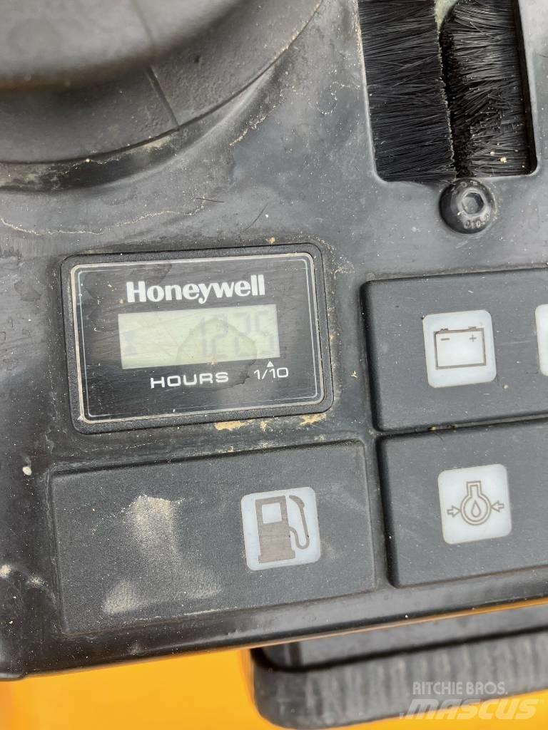 JCB 8010CTS Mini kotrók < 7t