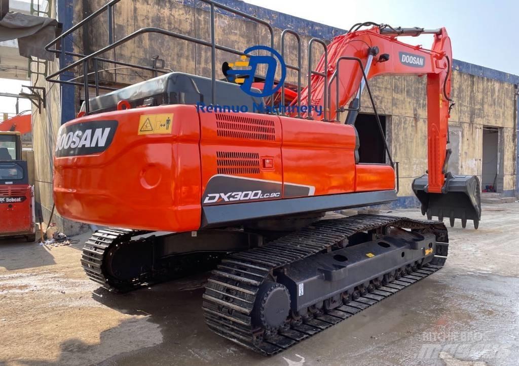 Doosan DX 300 Lánctalpas kotrók