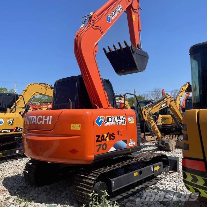 Hitachi ZX 70 Közepes (midi) kotrók 7 t - 12 t