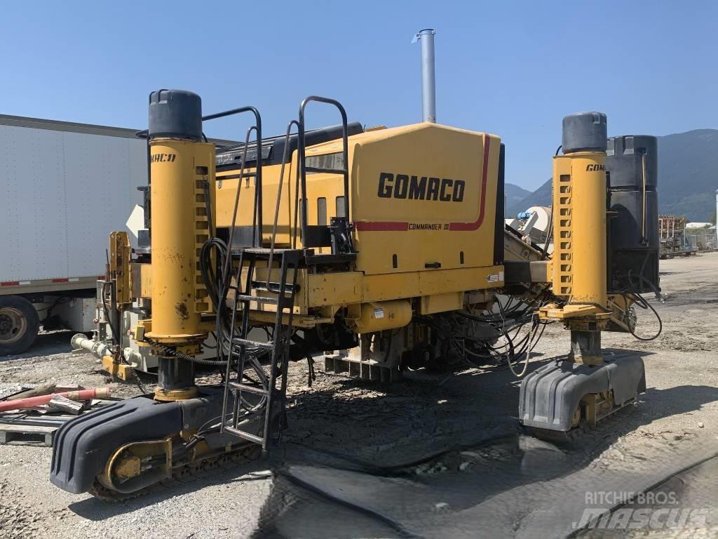 Gomaco Commander III Beton terítőgépek