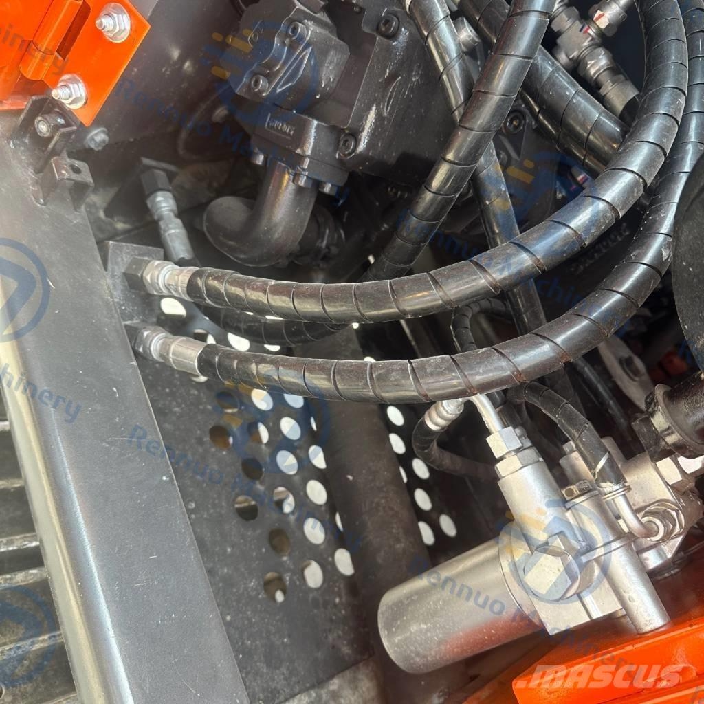 Hitachi ZX70 Lánctalpas kotrók