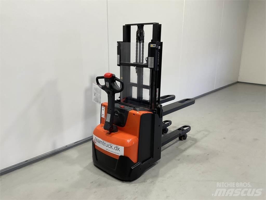 Toyota SWE200D Elektromos gyalogkíséretű targoncák