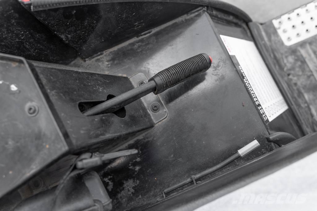 Manitou MLA 3-25 HC Mini homlokrakodók