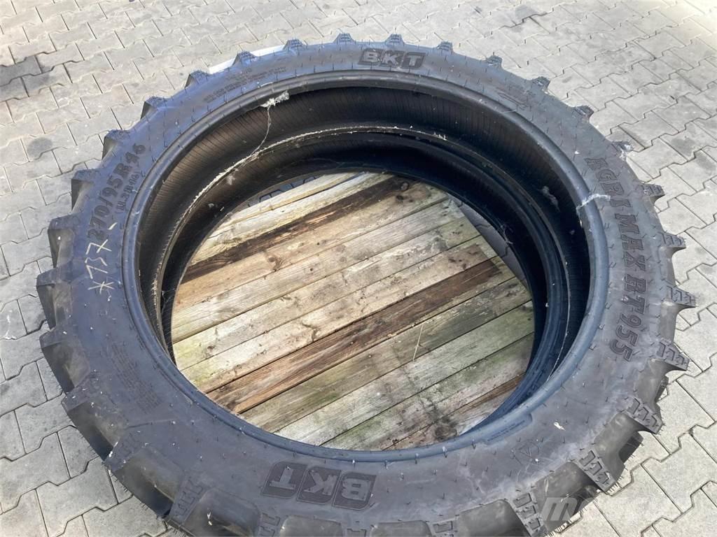 BKT 270/95R46 Gumiabroncsok, kerekek és felnik