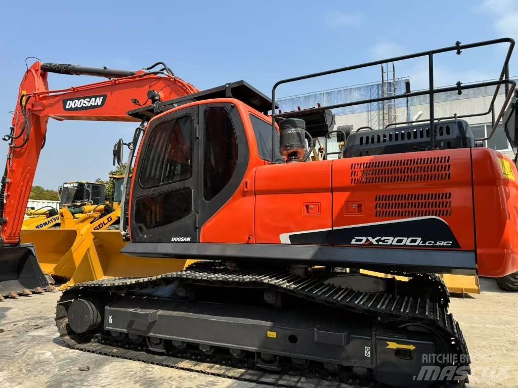 Doosan DX 300 LC-9C Lánctalpas kotrók