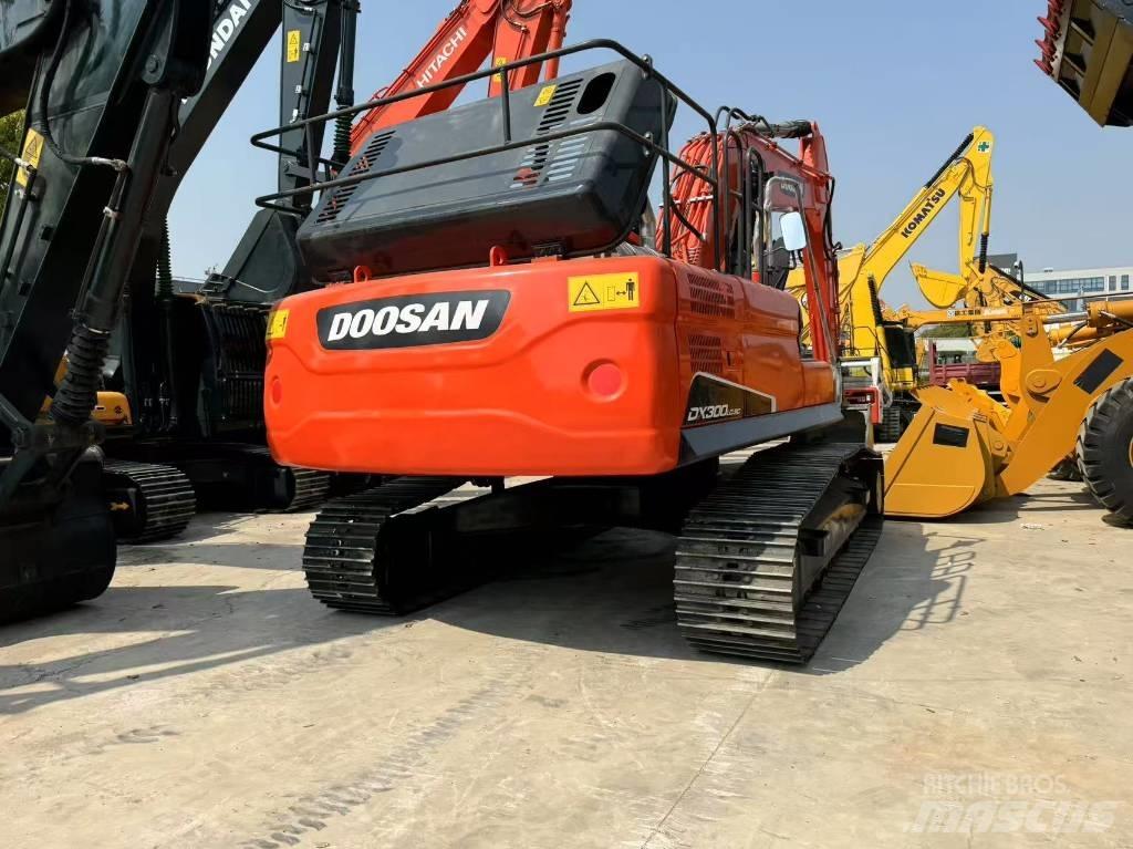 Doosan DX 300 LC-9C Lánctalpas kotrók