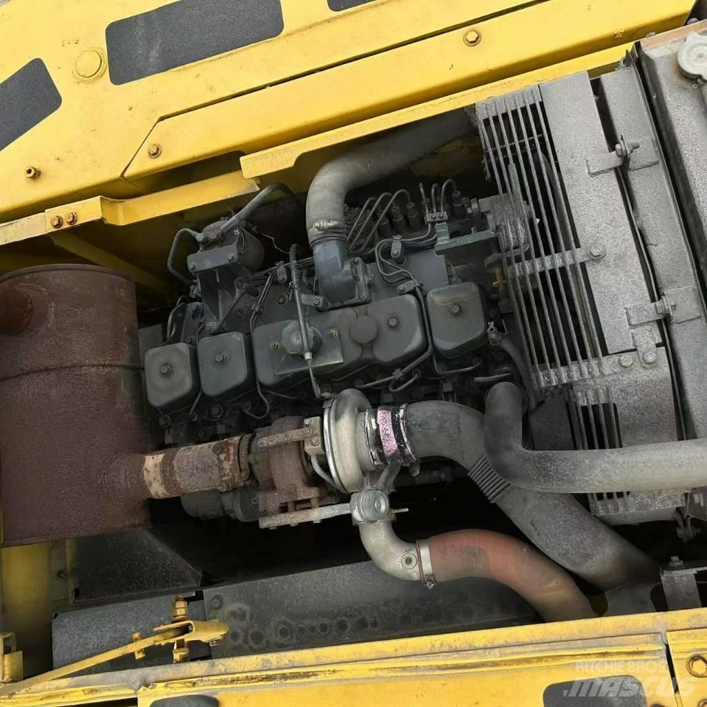 Komatsu 220-7 Lánctalpas kotrók