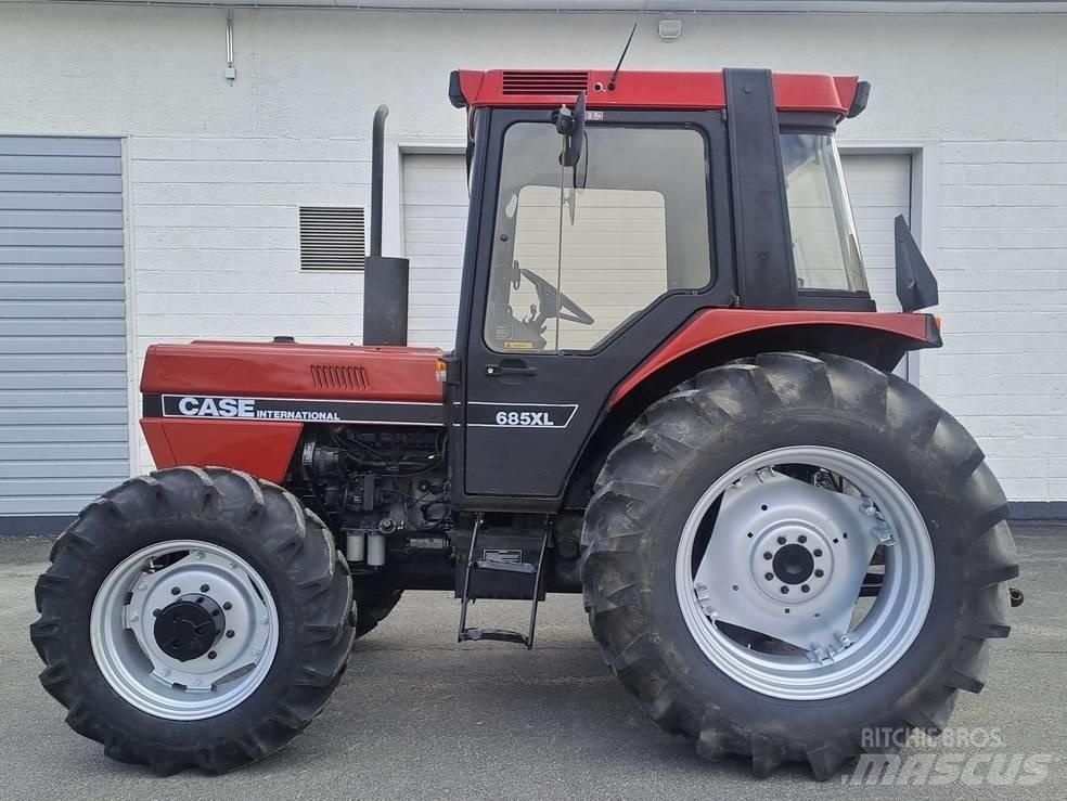 Case IH 685 XL Traktorok