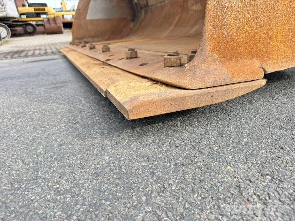 Volvo L150E Gumikerekes homlokrakodók