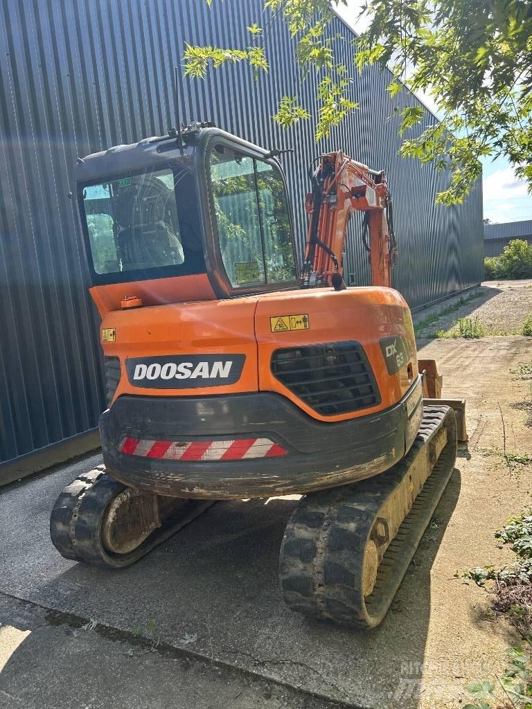 Doosan DX 63-3 Mini kotrók < 7t