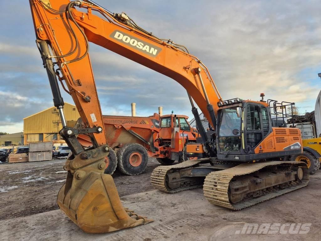 Doosan DX 300 LC 5 Lánctalpas kotrók