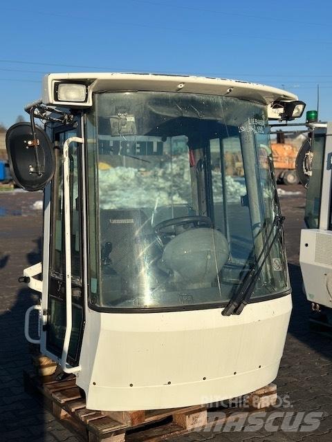 Liebherr L 538 CAB Vezetőfülke és belső tartozékok