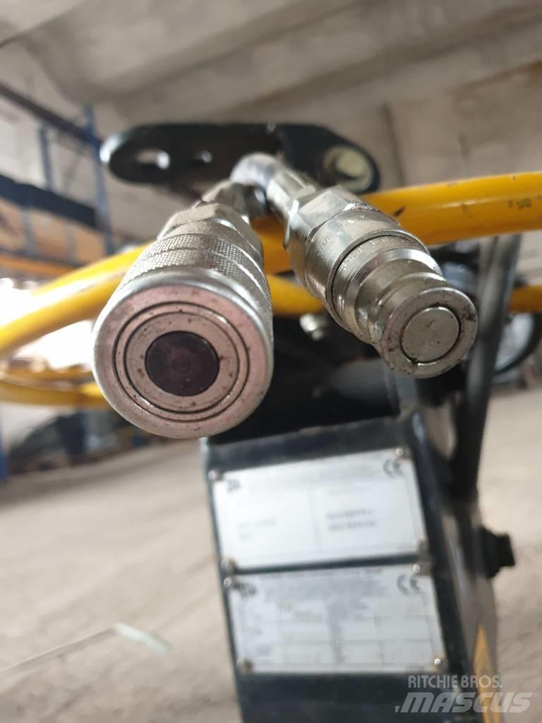 JCB Bordsteinzange Egyéb alkatrészek