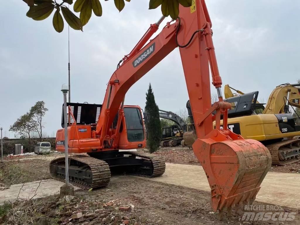Doosan DH225LC-9E Lánctalpas kotrók