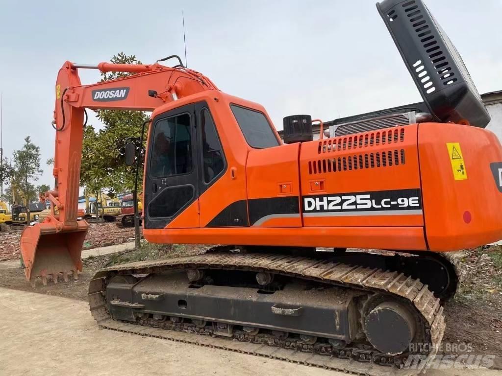Doosan DH225LC-9E Lánctalpas kotrók