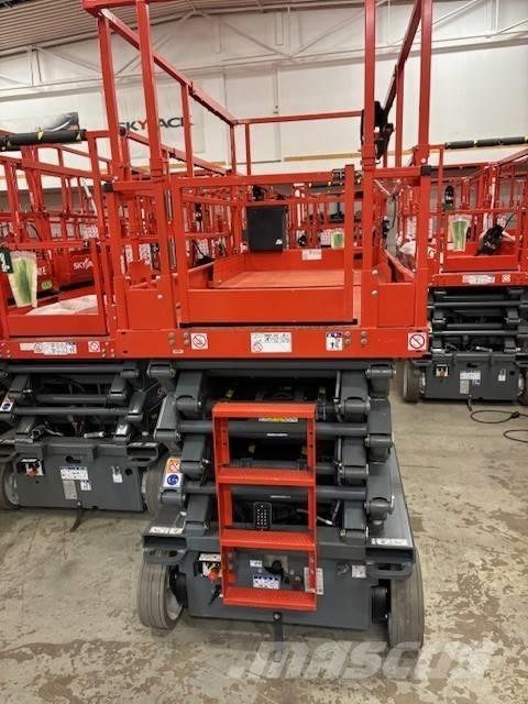 SkyJack SJ 4740 Ollós emelők