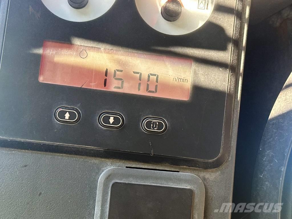 CAT 246 C Kompaktrakodók